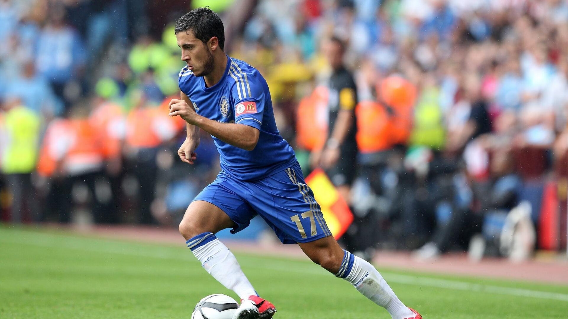 造反伦纳德撕扯泰伦卢