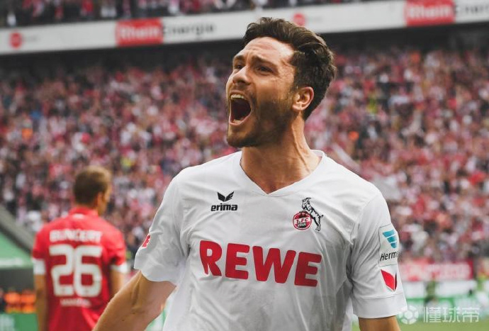 傲赴沙尔克球场